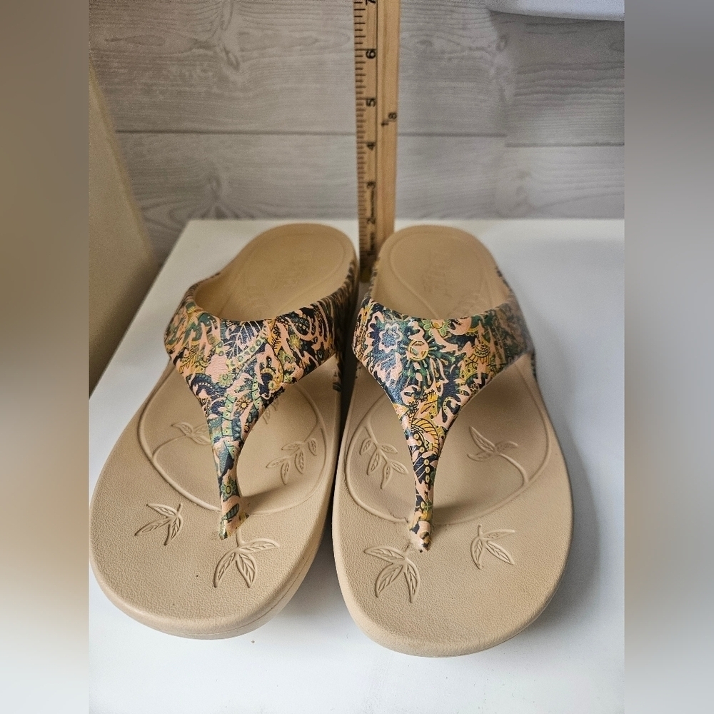 Alegria By PG Lite Floral Beige Women's Sandals Sz 10 - Picture 2 of 9